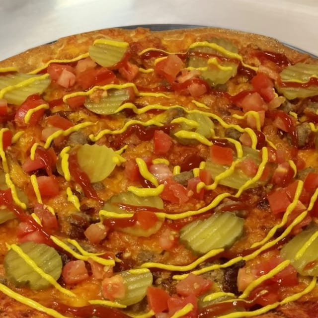 Gluten Free Ohio Bacon Cheeseburger Pizza (10").